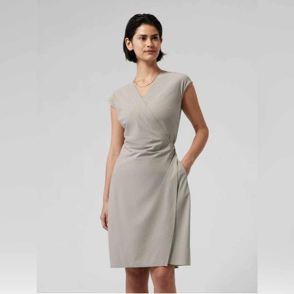 Athleta Newport Midi Wrap Dress Women’s Gray & White Stripe Lightweight NWT L